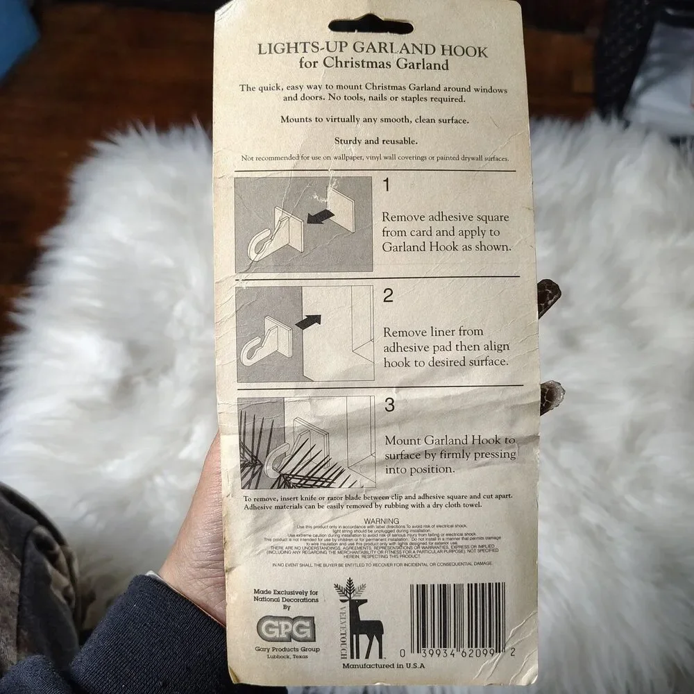 VTG Garland Hooks 24pk NIB